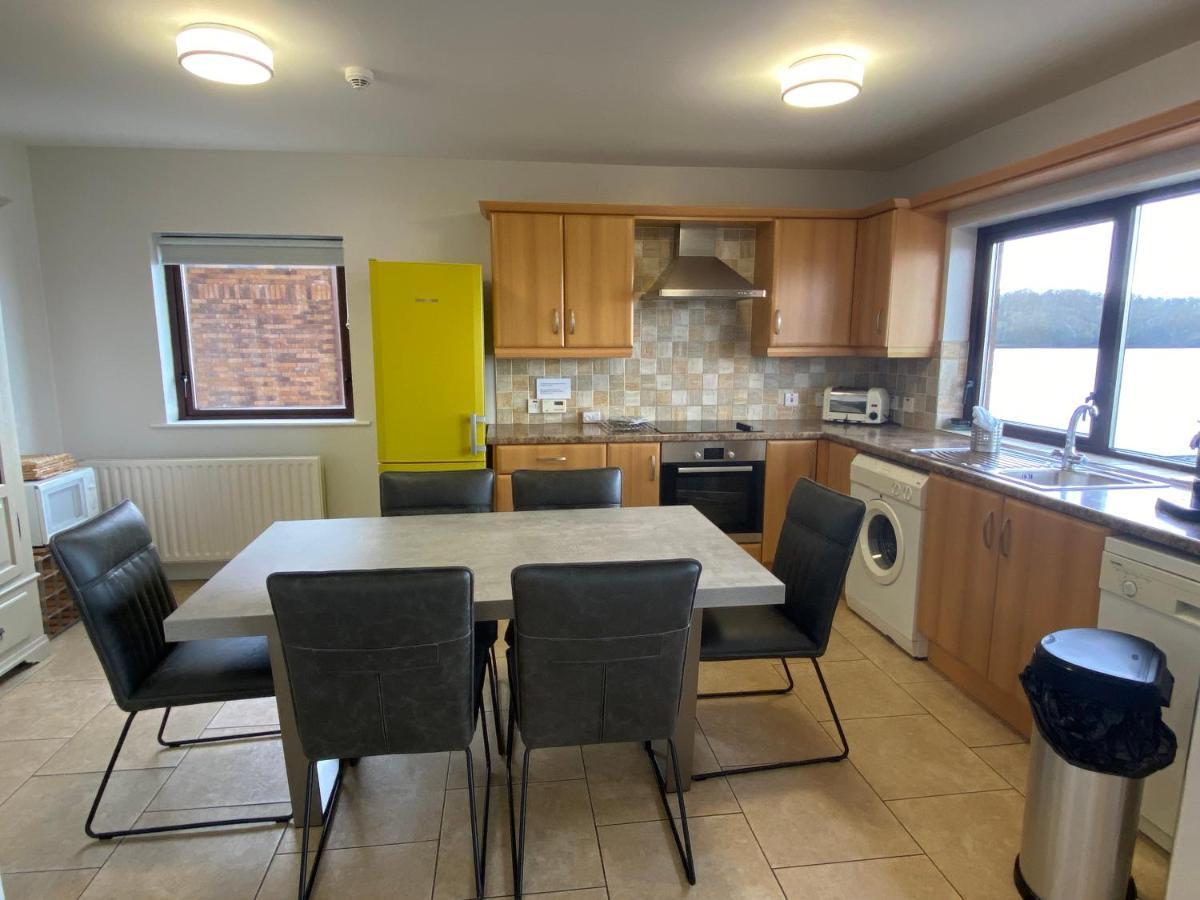 Tullybay Holiday Homes Екстер'єр фото